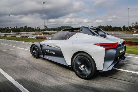 08/2016, Nissan Bladeglider Fahrbericht