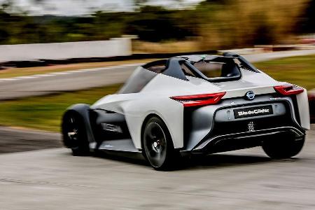 08/2016, Nissan Bladeglider Fahrbericht