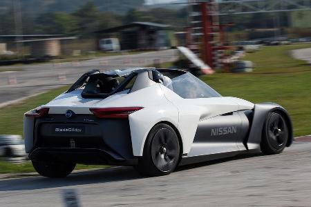 08/2016, Nissan Bladeglider Fahrbericht