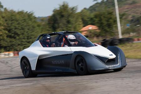 08/2016, Nissan Bladeglider Fahrbericht