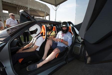 08/2016, Nissan Bladeglider Fahrbericht