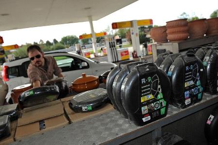 Fiat Panda 1.3 16V Multijet 4X4, Tankstelle, Öl