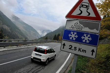 Fiat Panda 1.3 16V Multijet 4X4, Verkehrsschilder, Heckansicht