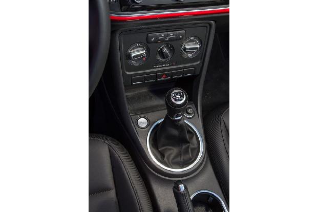 VW Beetle Cabriolet, Schalthebel, Schaltknauf