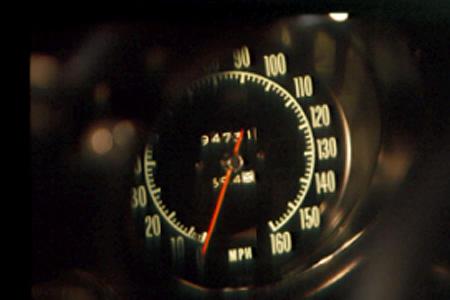 Tacho der Chevrolet Corvette Stingray 454