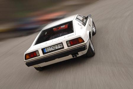 Der Leichtmetallmotor leistet 150 PS bei 6.00/min.