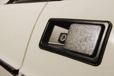 Lizenz zum Löten: Auch die Filigranität der Karosserieanbauten ...