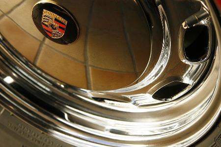 Auf schmalen 165 R 15 Reifen war das Handling entsprechend gut.