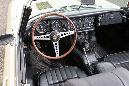 Jaguar E-Type S2, Cockpit