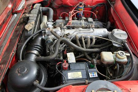 Peugeot 504 Cabriolet Motorraum