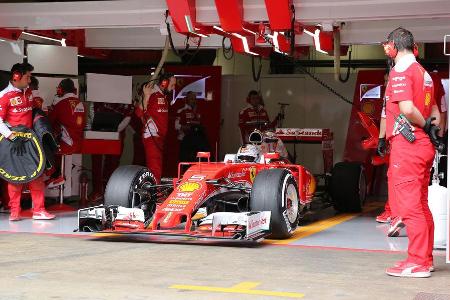 Sebastian Vettel - Ferrari - Formel 1-Test - Barcelona - 23. Februar 2016