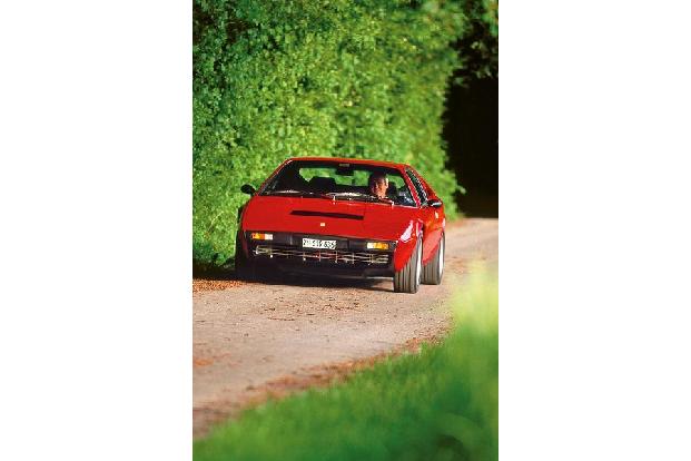 Ferrari 308 GT4, Frontansicht