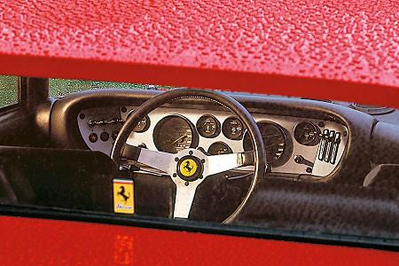 Ferrari 308 GT4, Cockpit, Lenkrad
