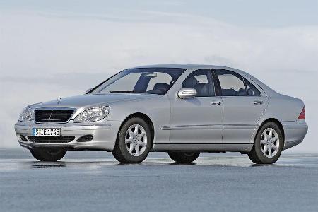 Mercedes S 320, Seitenansicht