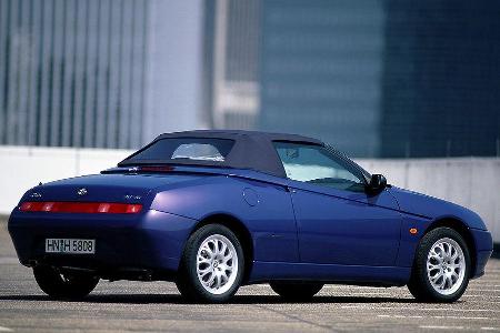 Alfa Spider (916), Frontansicht