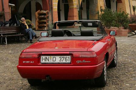 Ab 1989 bis 1993 wurde die vierte Spider-Generation gebaut, die mit in Wagenfarbe lackierten Anbauteilen rundum auf modernen...