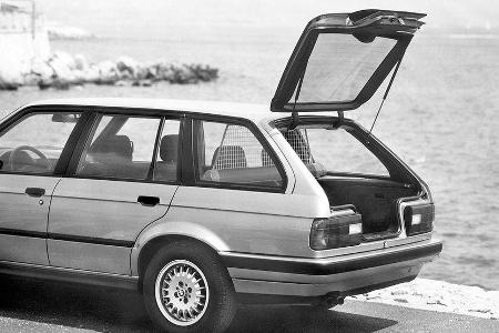 BMW 3er Touring - E30 - Seitenansicht, geffnete Heckklappe