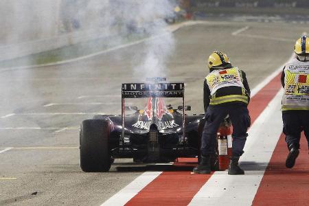 Motorschaden - Red Bull - Ricciardo - GP Bahrain 2015