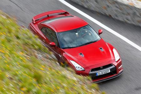 Nissan GT-R, Frontansicht