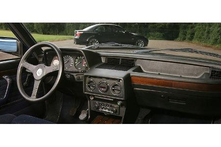 Der M 535i hat keine Klimaanlage, wird aber selbst bei Rekordtemperaturen nicht unerträglich heiß.