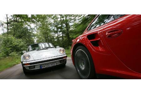 Porsche 911 Turbo: Fahrdynamik ohne Netz und doppelten Boden trifft auf Allradantrieb, ESP, ABS, und adaptives Fahrwerk.