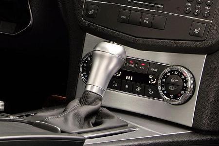 Eine Siebengang-Automatik ist beim C350 Serie. Das Aluminium ist typisch für die Avantgarde-Versionen. Die Elegance-Modelle ...