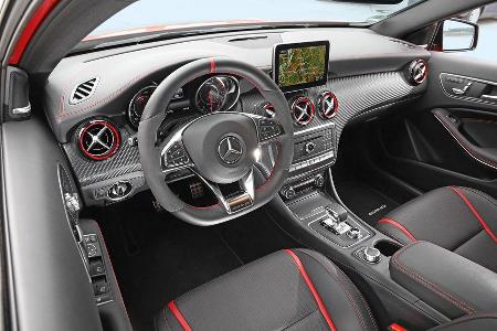 Mercedes-AMG A45 4Matic, Cockpit
