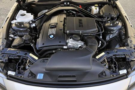 Im 35i kommt ein Sechszylinder-Reihemotor mit zwei Turboladern zum Einsatz.