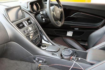 Aston Martin DBS Superleggera Volante Muletto Erlkönig