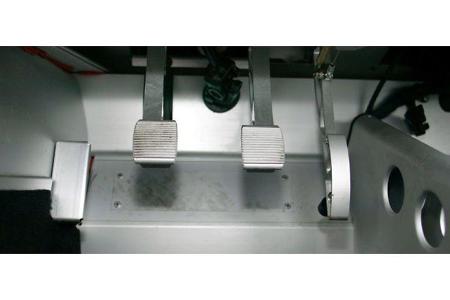 Nicht nur das Chassis,auch Teile wie Pedalerie und Fußstütze sind aus Aluminium gefertigt.