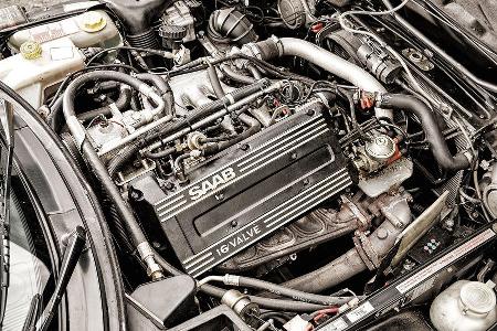 Saab 900, Motor