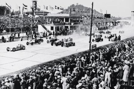 Mercedes-Benz W25, Silberpfeil, Frontansicht