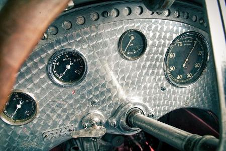 Mercedes-Benz W25, Silberpfeil, Drehzahlmesser