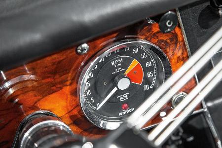 Austin Healey 3000 MK II, Rundinstrument