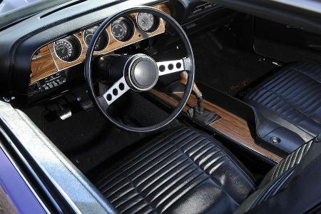 Dodge Challenger R/T 383, Baujahr 1970, Cockpit