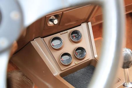 Ford Taunus TC 2.0 GXL V6, Mittelkonsole