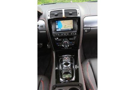 Jaguar XKR-S, Cockpit