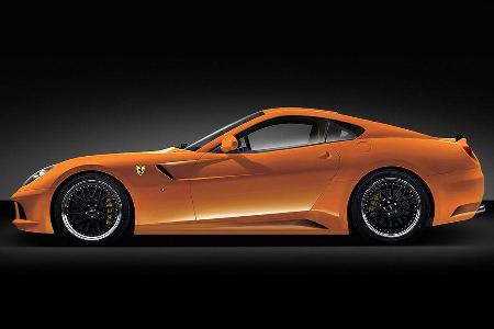 Bugspoilerlippe und Carbonspoilerlippe auf dem Kofferraum dienen besseren Abtriebswerten.