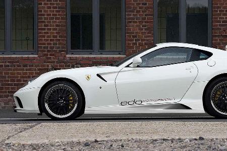 Die vordere Bremsanlage wird ebenfalls durch die zentrale Ãffnung mit Frischluft versorgt und ...