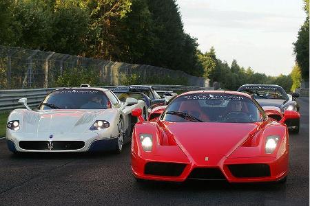 Bei diesem Zusammentreffen fünf hochkarätiger Supersportwagen ging es um die besten Rundenzeiten auf der Nordschleife - alle...