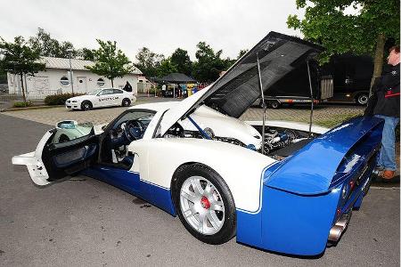 Die wichtigen Stellschrauben sind andere. Zum einen liegt der Wagen wie das sprichwörtliche Brett auf der Piste.
