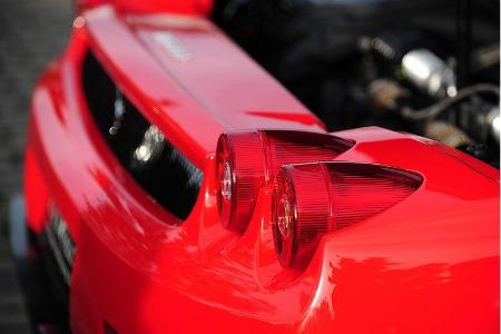 Auch weitere Topspeeds auf der Strecke zeugen von der Leistung des Enzo. Beispielsweise 159,7 km/h im Hatzenbachbogen.