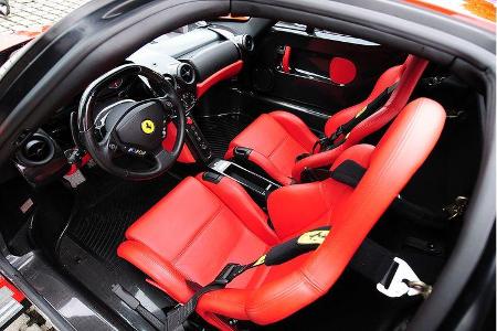 Oder mit wahnwitzigen 256,8 km/h durchs Kesselchen.