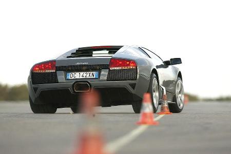 640 PS stark und es reicht dennoch nur zu einer Zeit von 11,2 Sekunden. Rang fünf für den Lamborghini Murciélago LP 640.
