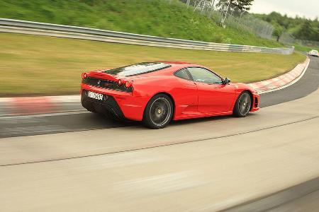 Dass ein Wagen wie der 430 Scuderia neun anderen Fahrzeugen geschlagen geben muss, zeugt von einer gewaltigen Leistungsdicht...