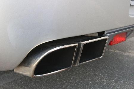 Wer mit dem Vero im US-Stil cruist, bläst 13 Liter/100 km durch den elegant geformten Auspuff.