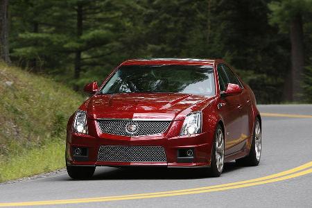 Dank der Ecken und Kanten wirkt der CTS-V seiner Leistung entsprechend opportun genug, es mit hiesigen Limousinen á la BMW M...