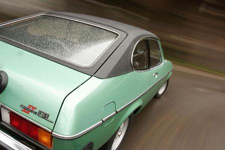 Marc Keiterlings jadegrüner Zweiliter-V6 von 1976 zeigt sich als GL dezent geschminkt. Metallic-Lack, Vinyldach und Chromsch...