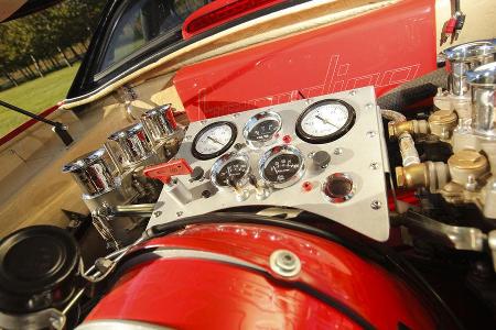 Paulussen Beradino Hardtop, Rundinstrumente, Motor