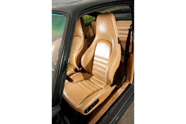 Porsche 911 turbo 3.3, Fahrersitz